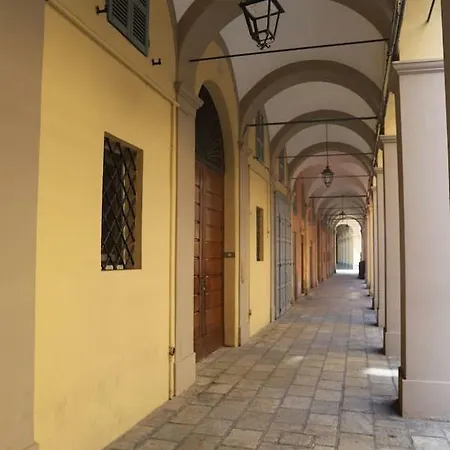 La Casa Del Portico